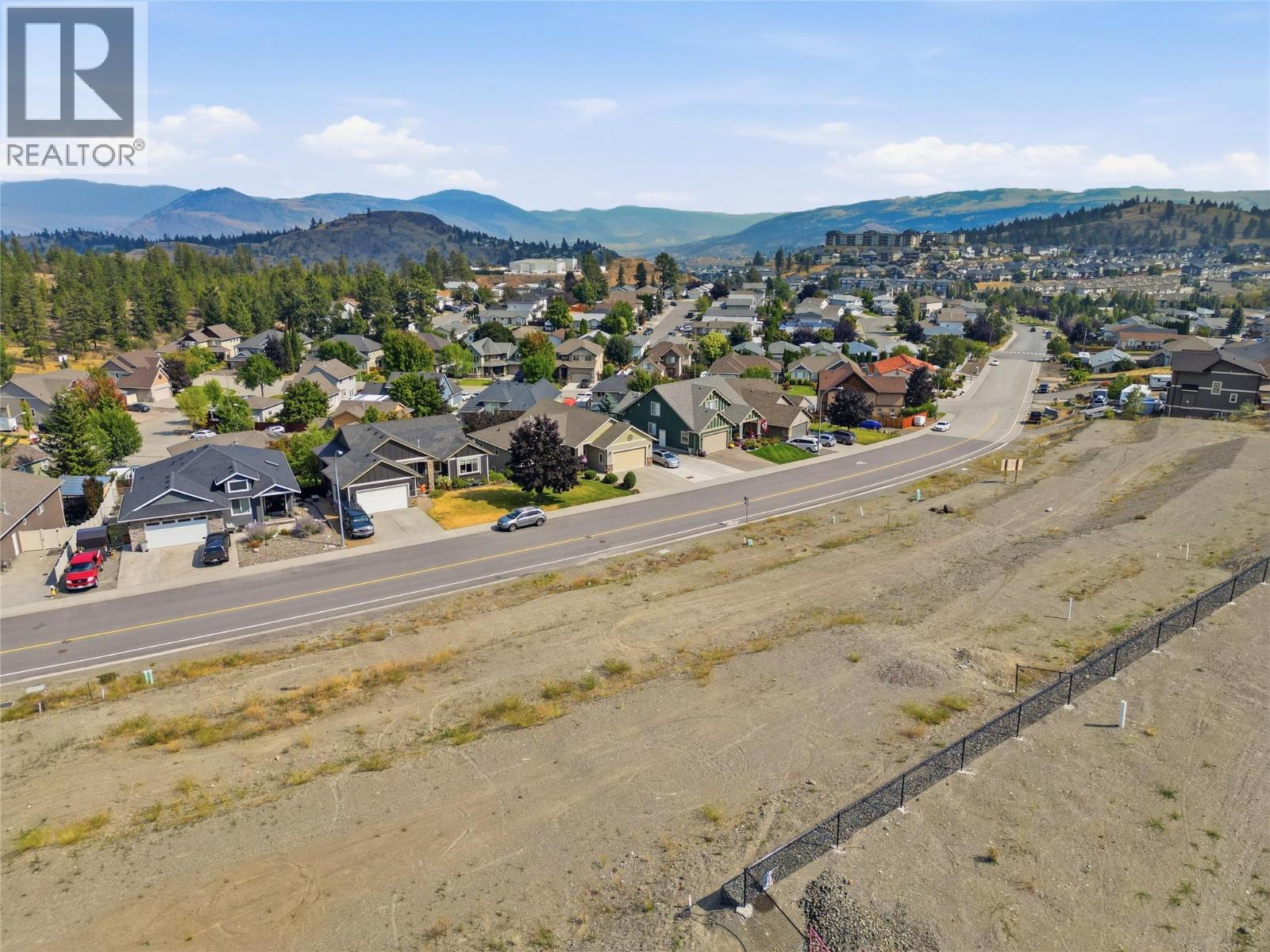 2045 Hugh Allan Drive, Kamloops, British Columbia, Kamloops, British Columbia — photo 1 of 5