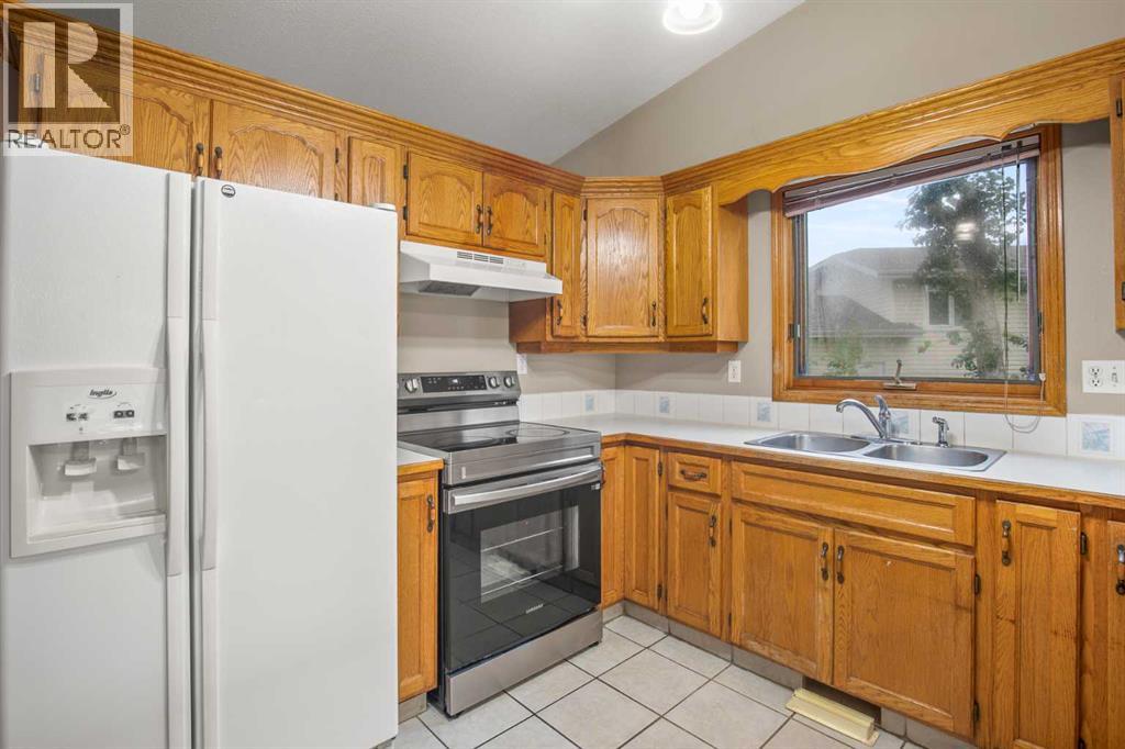 Listing photo – 65 Sunrise Close, Blackfalds