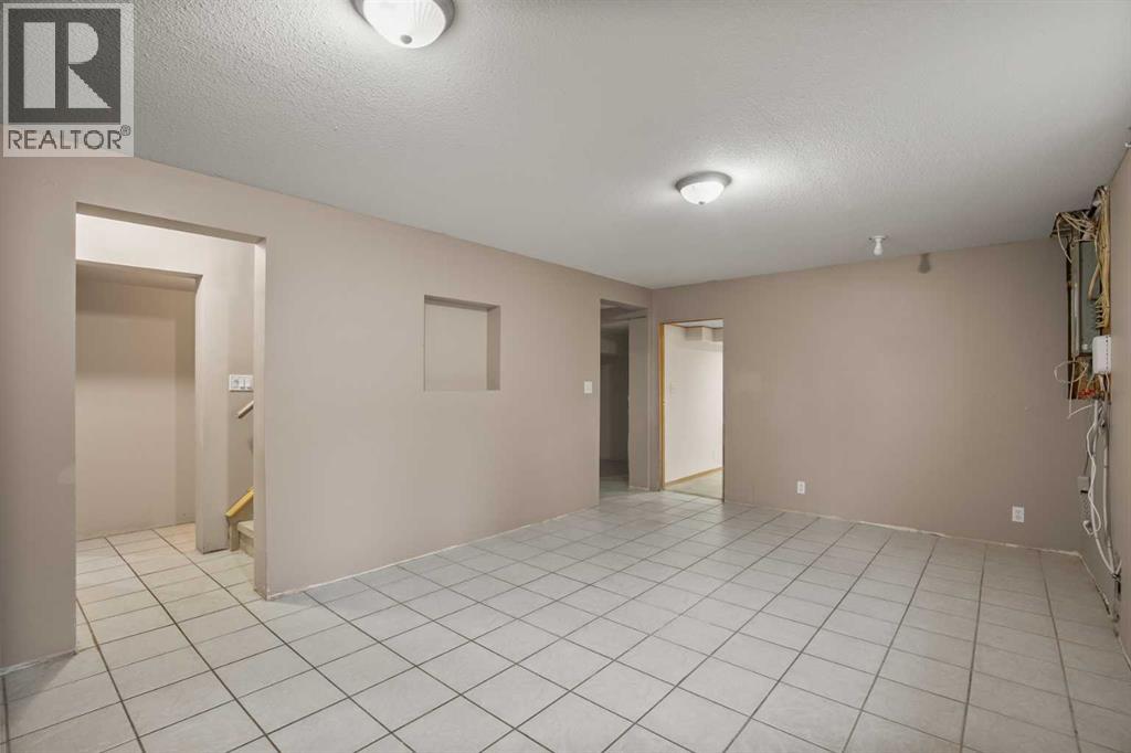 Listing photo – 65 Sunrise Close, Blackfalds