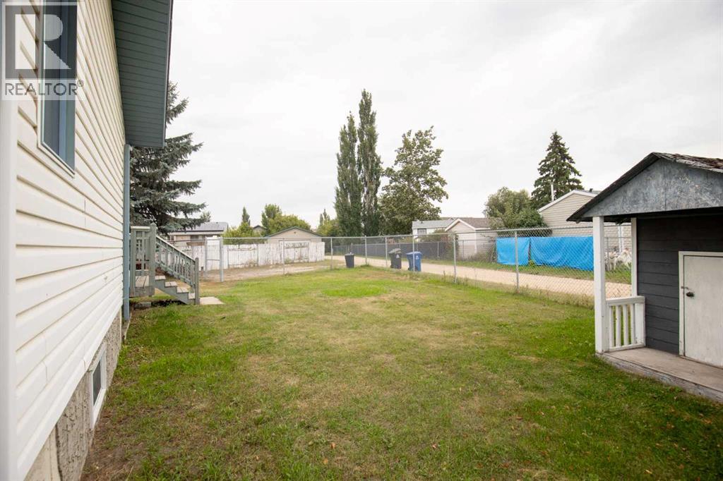 Listing photo – 65 Sunrise Close, Blackfalds