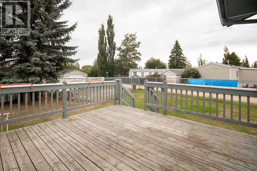 Listing photo – 65 Sunrise Close, Blackfalds