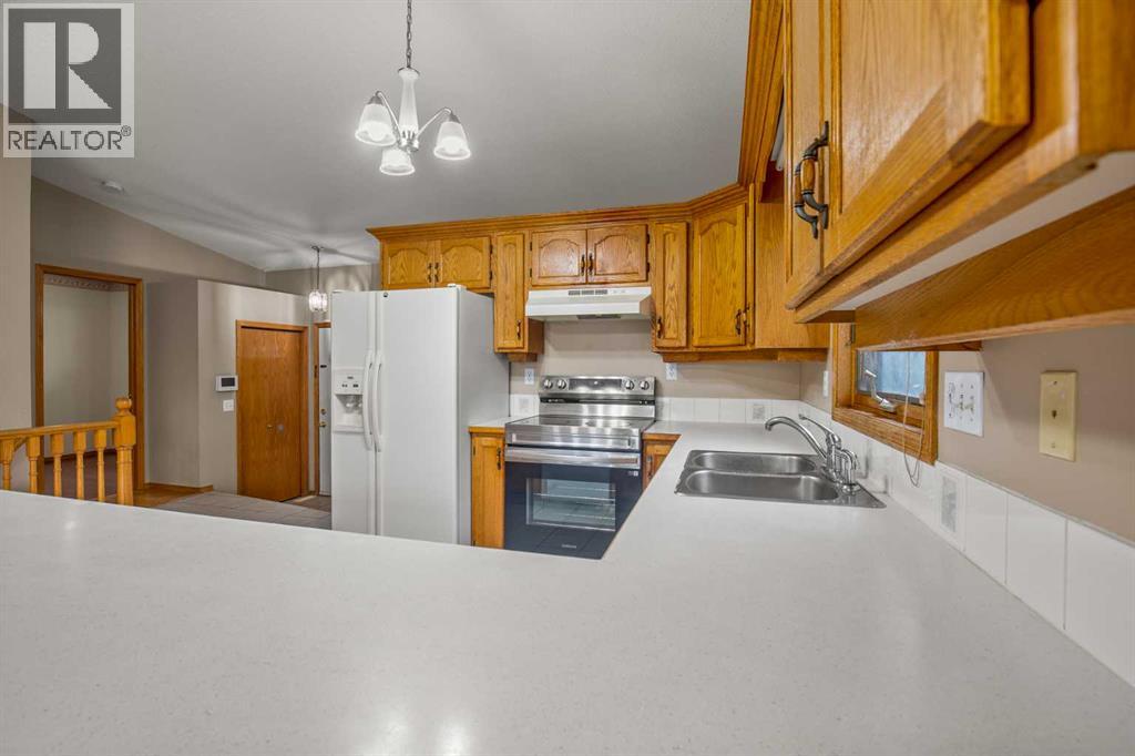 Listing photo – 65 Sunrise Close, Blackfalds