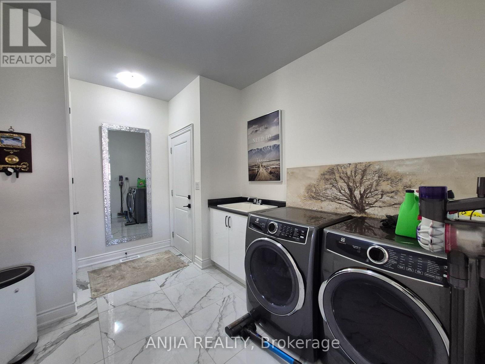 50 MEADOW VISTA CRESCENT - Image 28