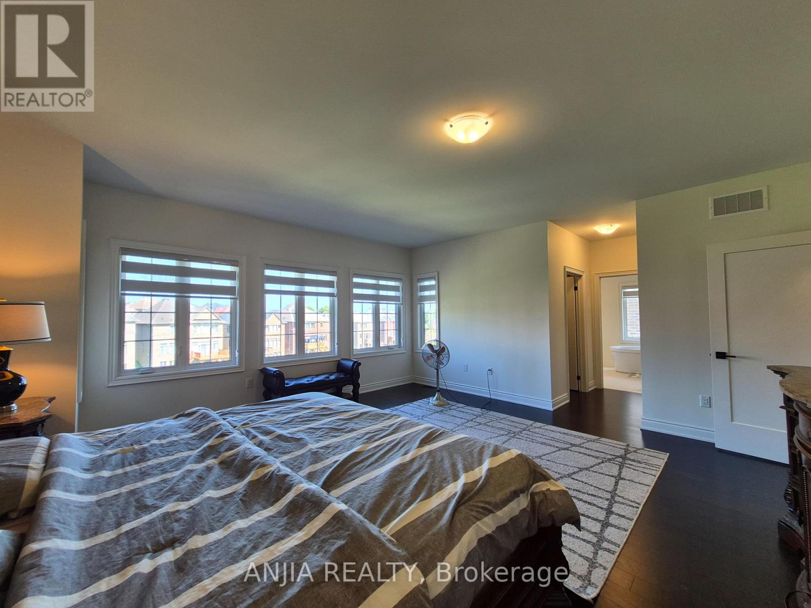 50 MEADOW VISTA CRESCENT - Image 32