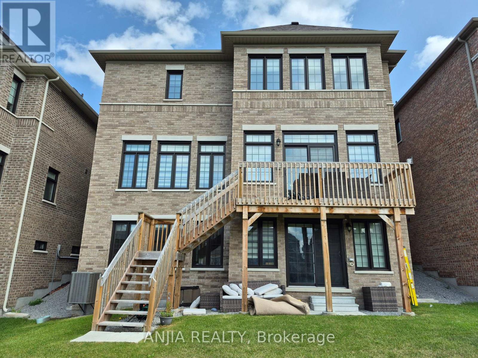50 MEADOW VISTA CRESCENT - 45