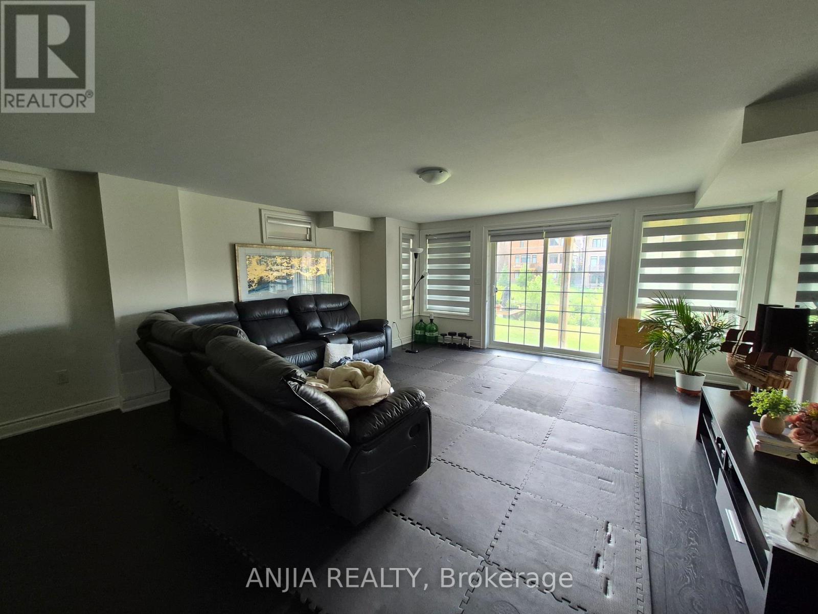 50 MEADOW VISTA CRESCENT - 47