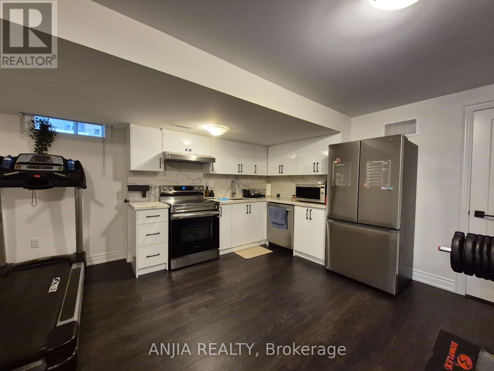 50 MEADOW VISTA CRESCENT - 48