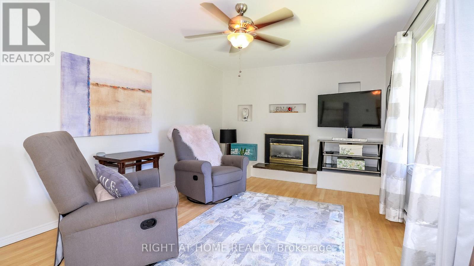 70 KINZIE LANE - 7