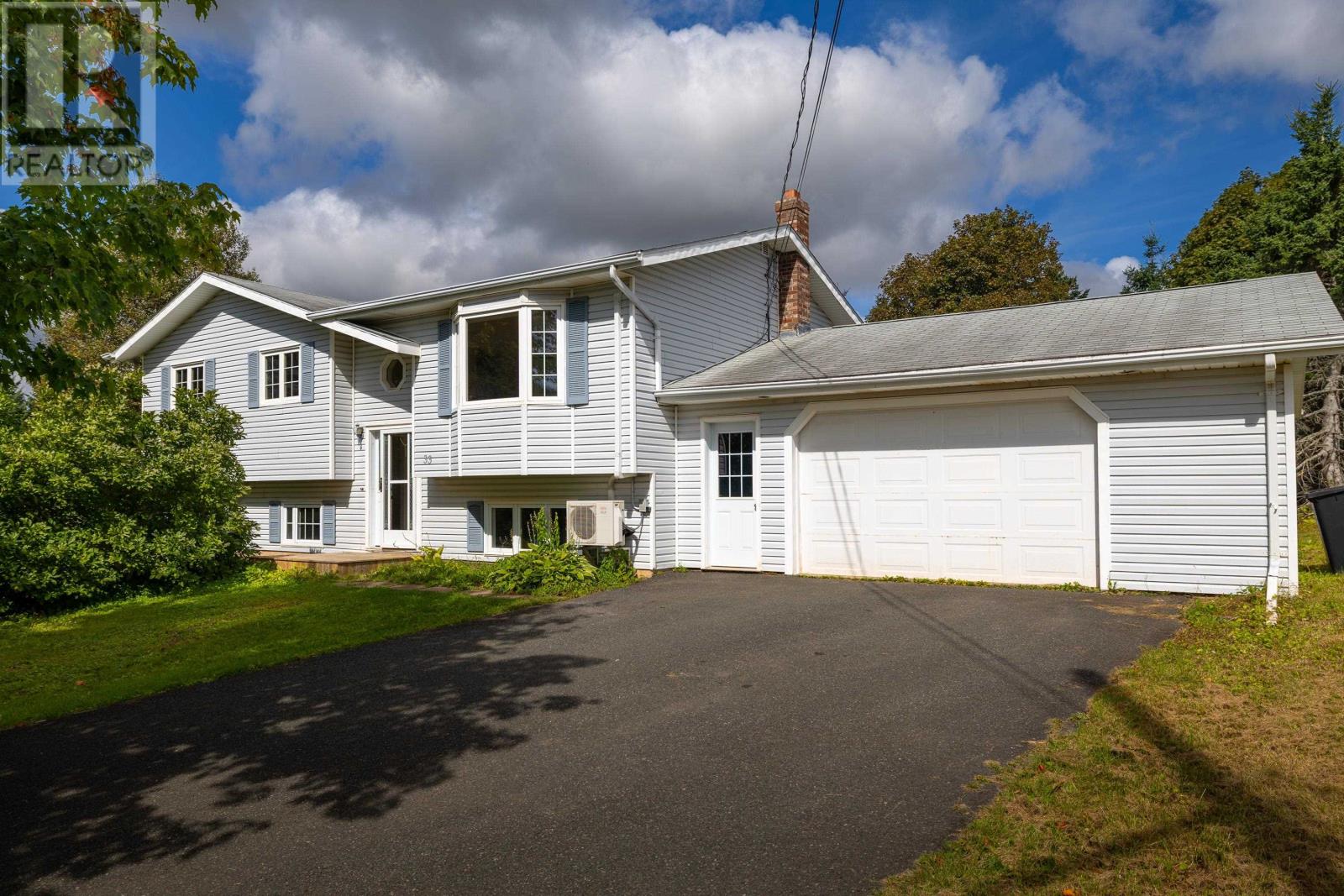Property for sale at 33 Amanda Drive