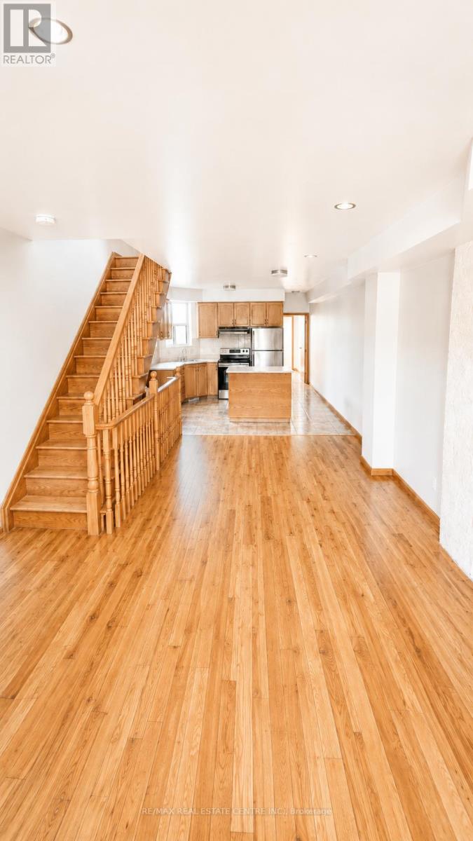 Photo of 908 Ossington Avenue