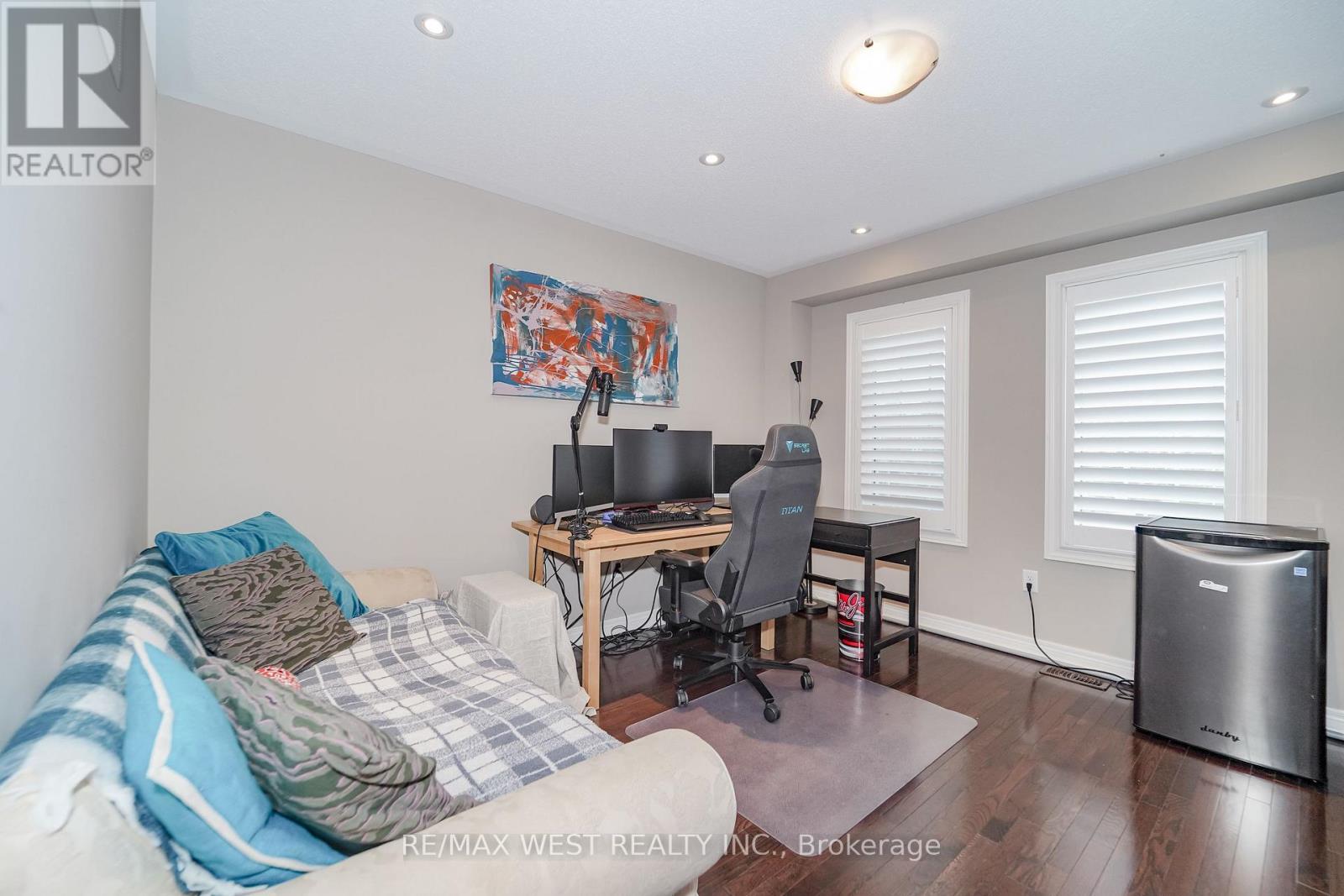 221 ISAAC DEVINS BOULEVARD - 8