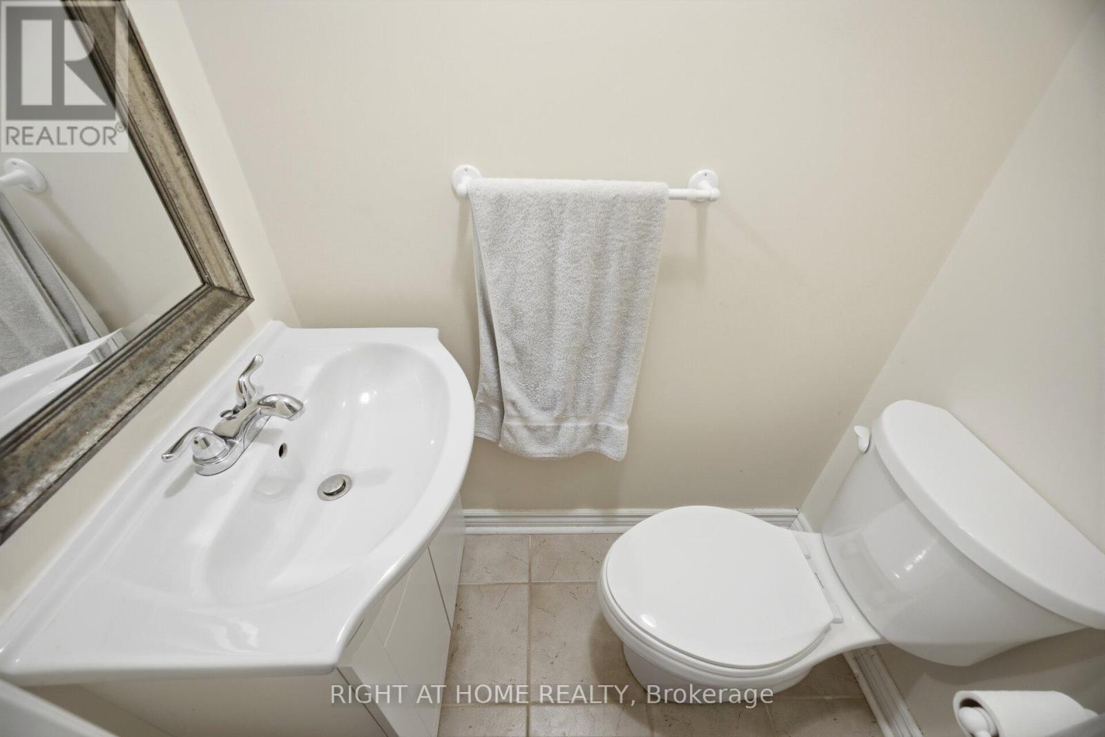 8 RICHELIEU COURT - 19