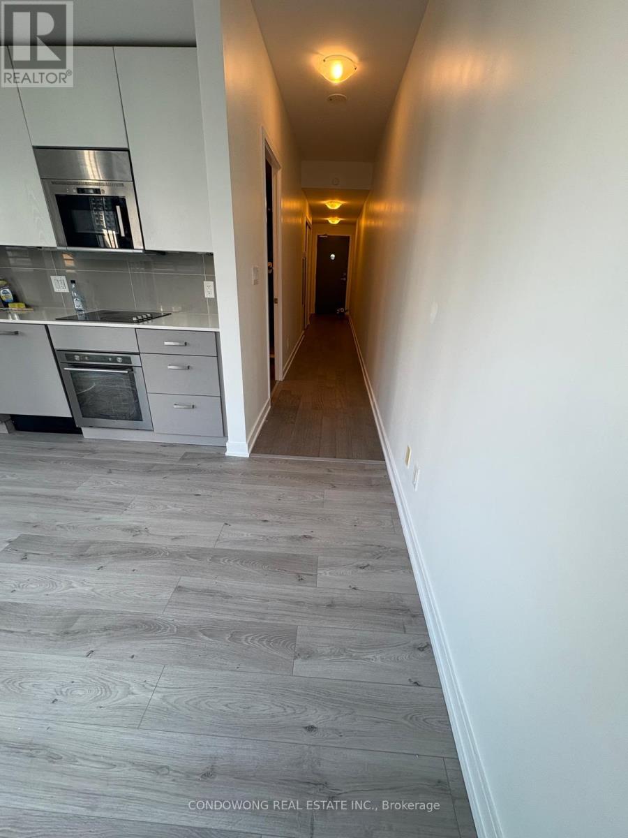 #905 17 Dundonald Street, Toronto (Church-Yonge Corridor), Ontario, M4Y1K3, Toronto (Church-Yonge Corridor), Ontario — photo 4 of 5