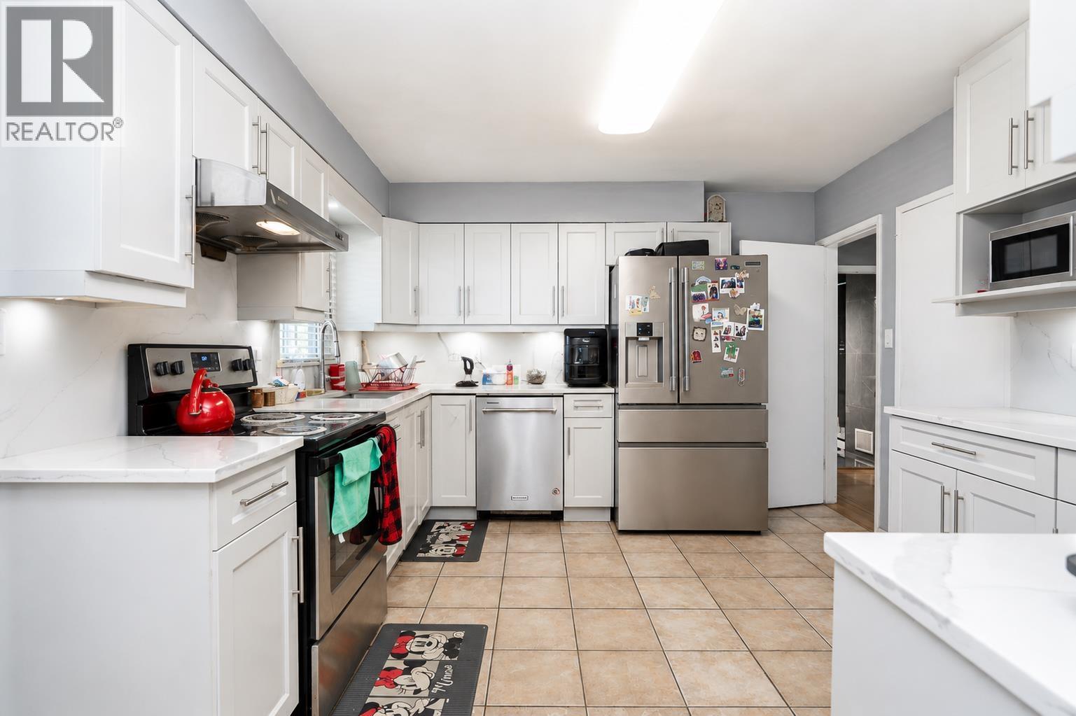 4 Bed, 3 Bath House for Sale in Vancouver – 2873 E 54TH AVENUE, Vancouver – MLS# R3146057 - Image 7