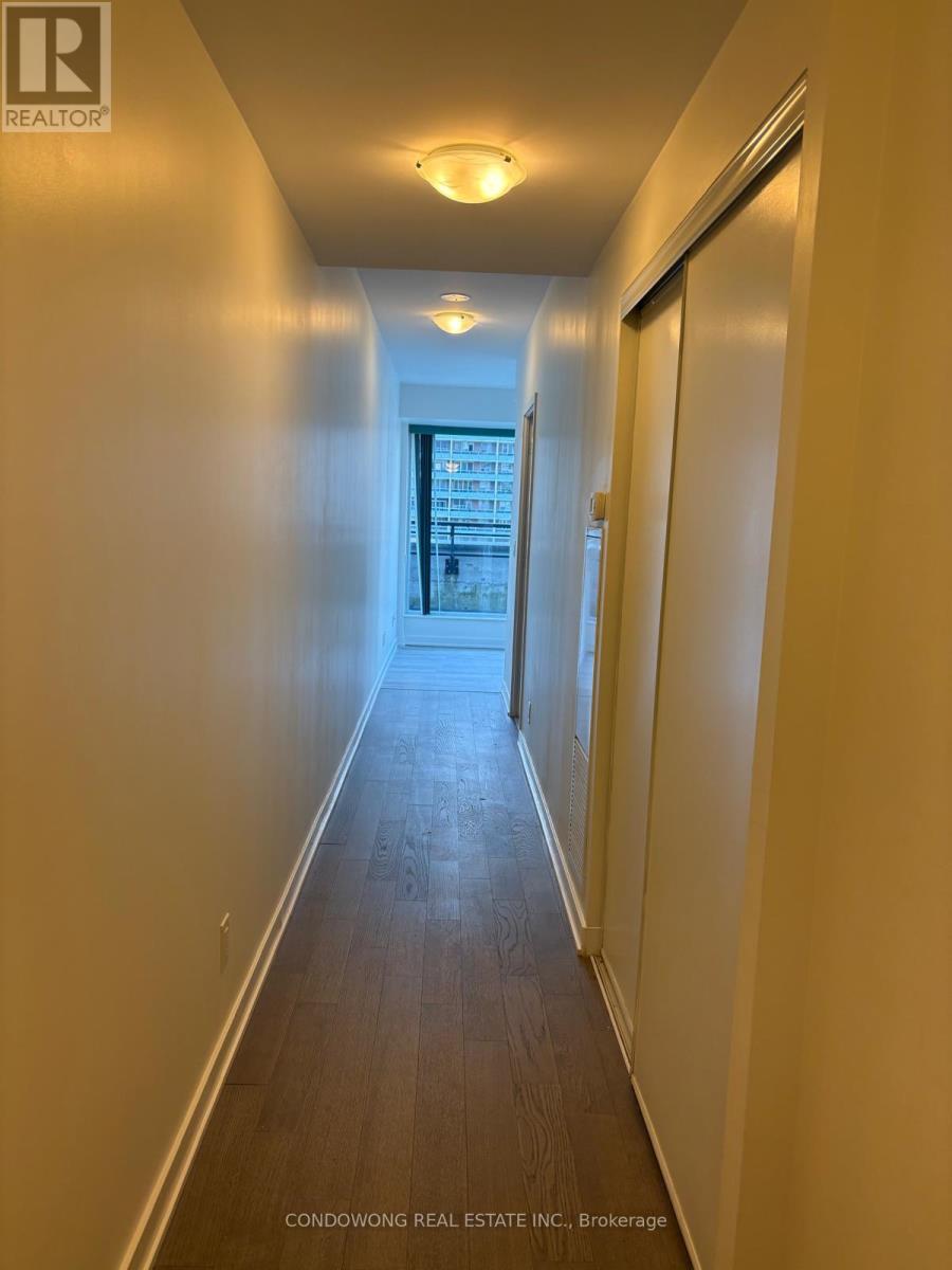 #905 17 Dundonald Street, Toronto (Church-Yonge Corridor), Ontario, M4Y1K3, Toronto (Church-Yonge Corridor), Ontario — photo 5 of 5