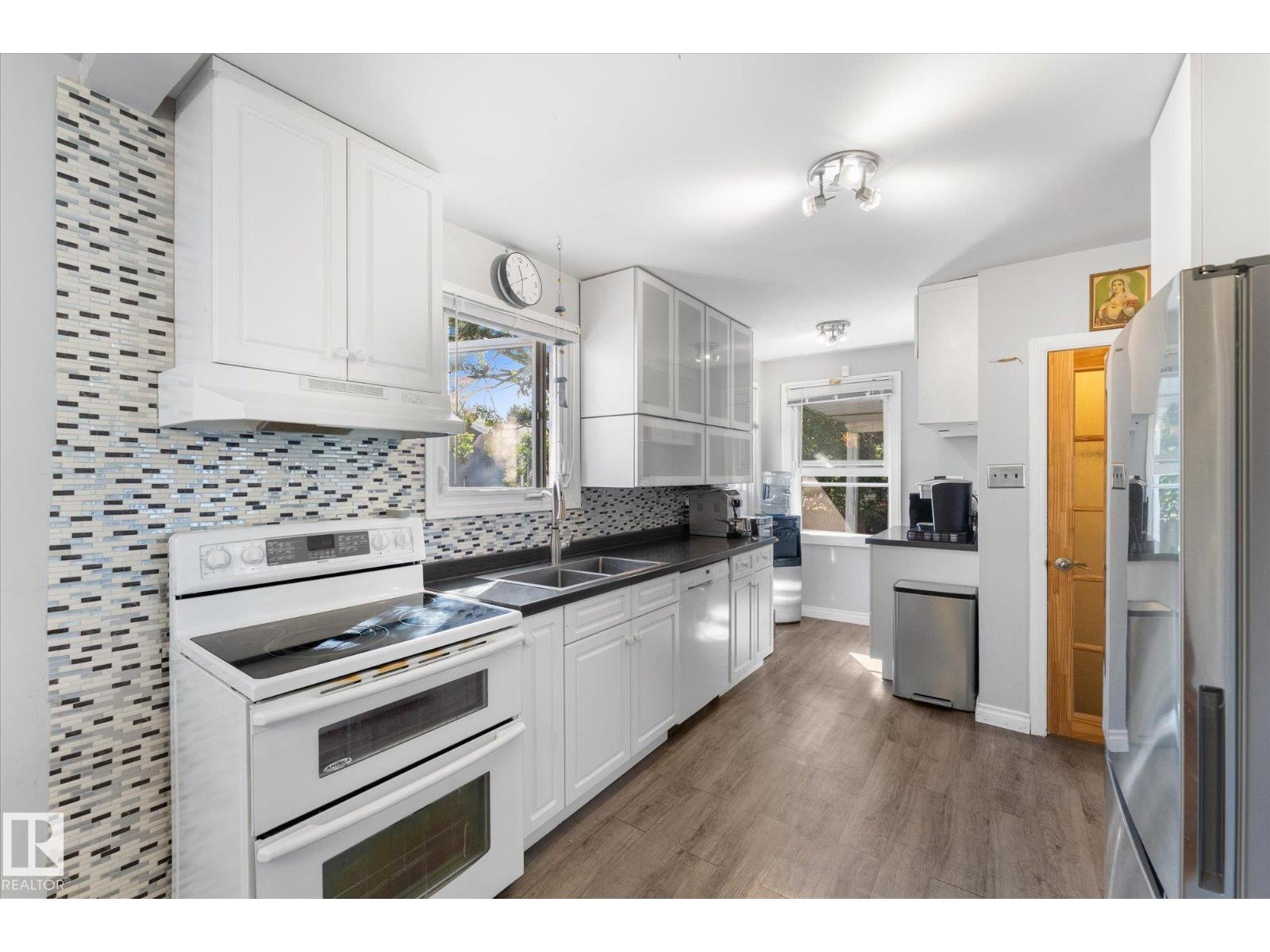 6054 107A ST NW - 12