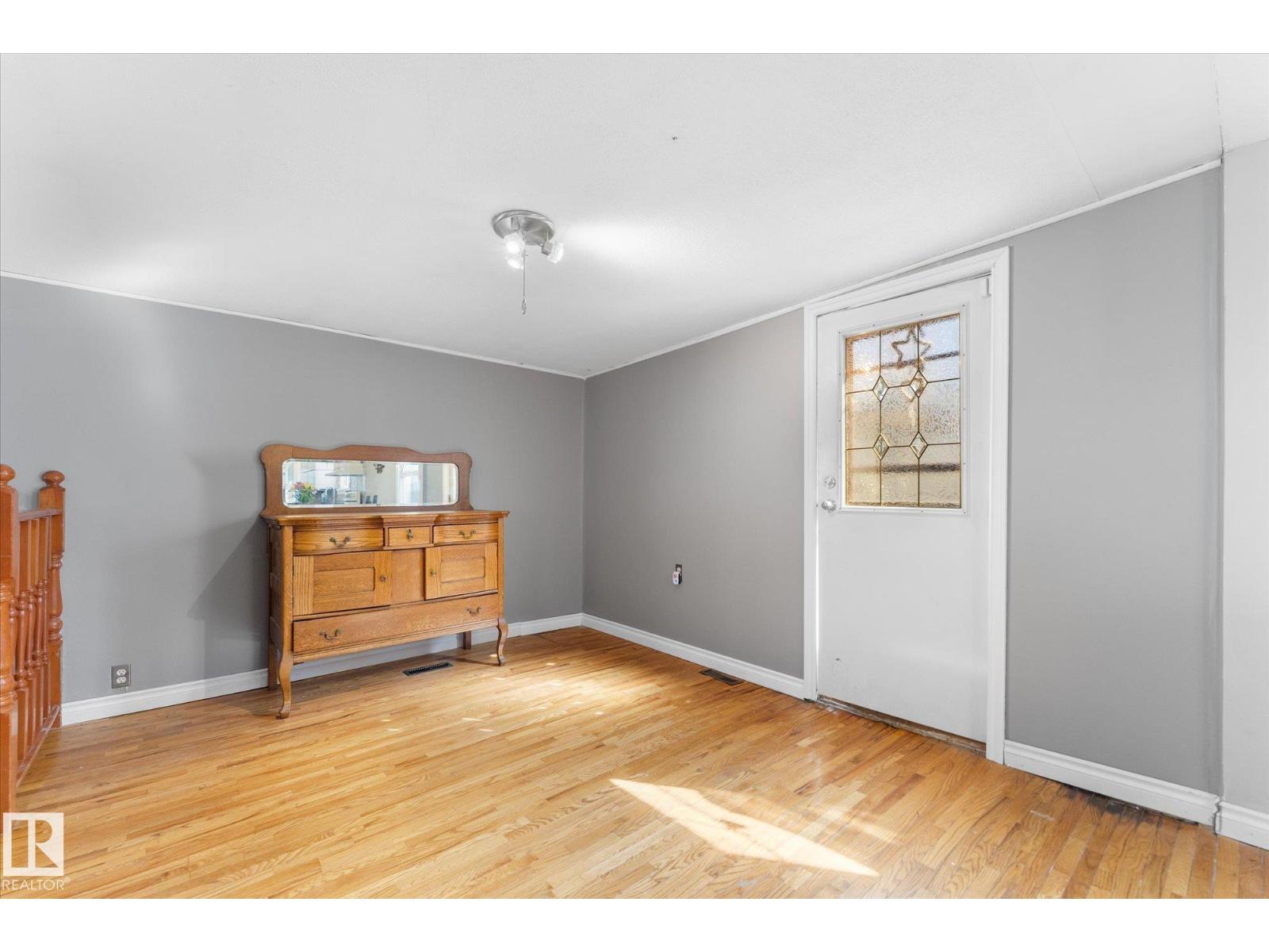 6054 107A ST NW - Image 16