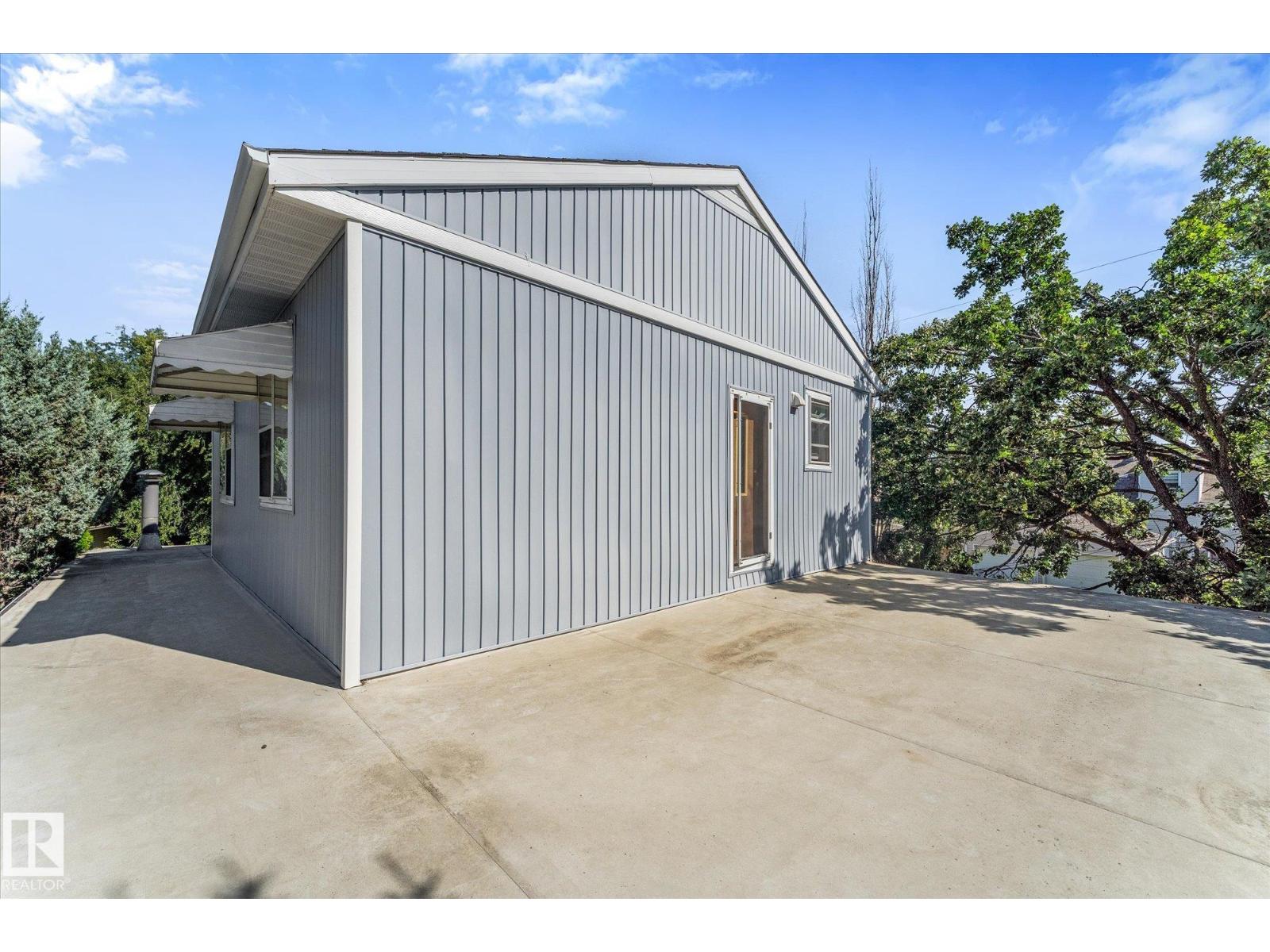 6054 107A ST NW - 31