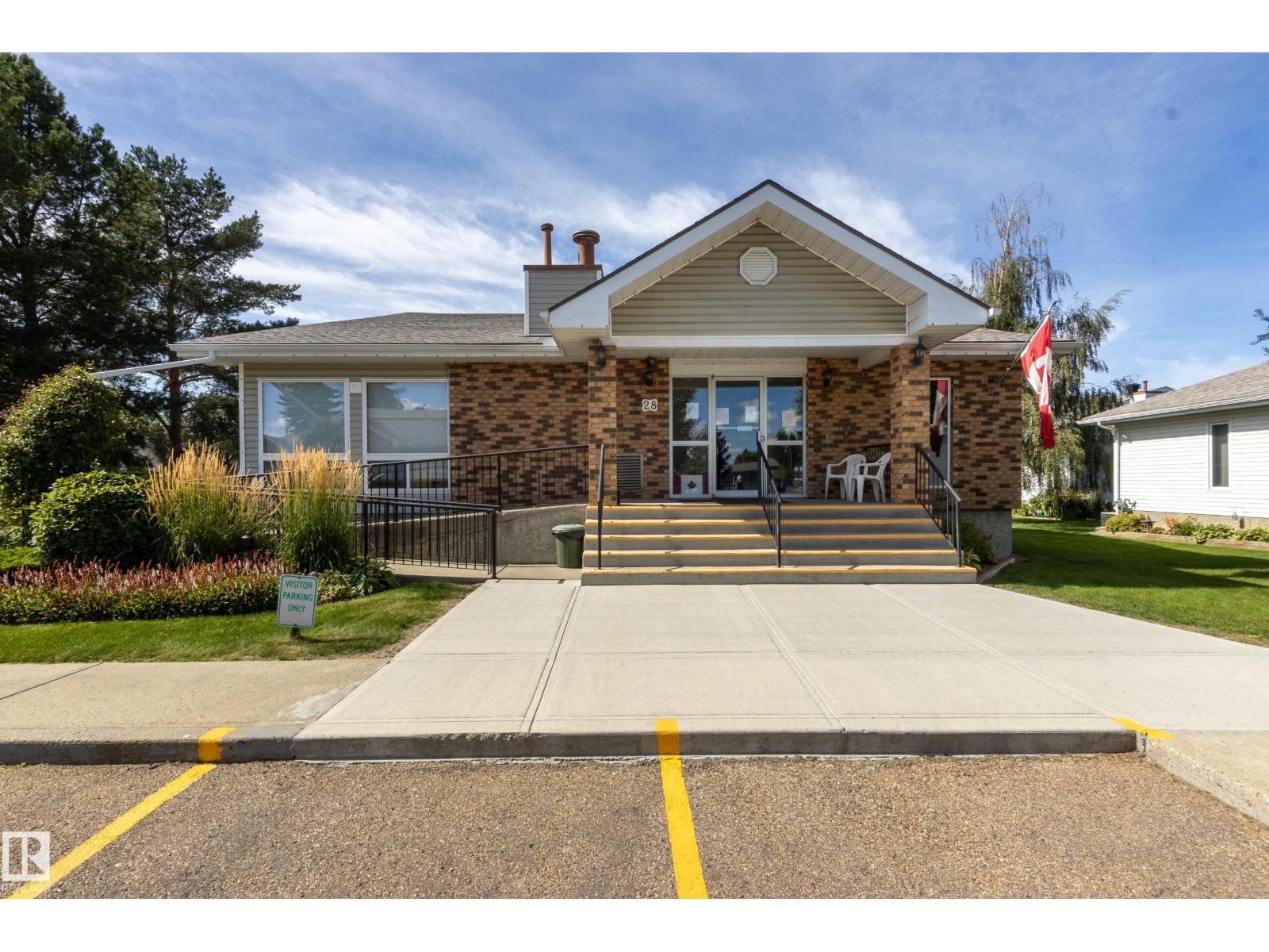 #6 9704 165 ST NW - 40