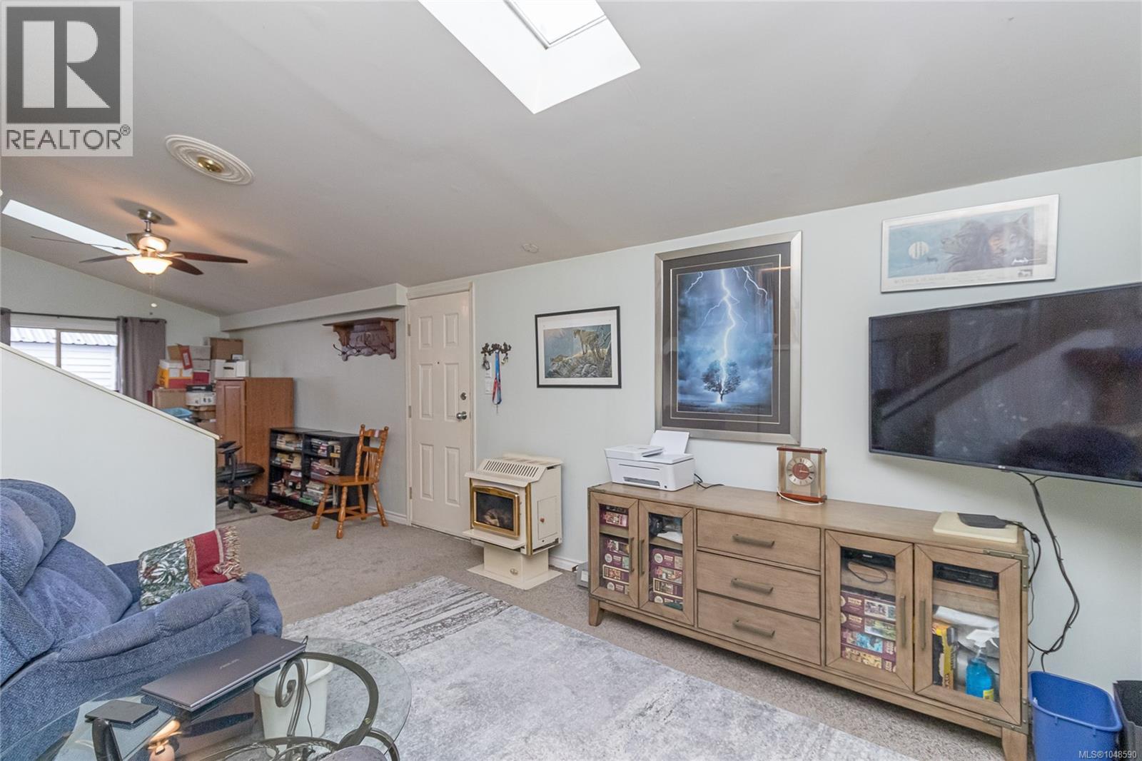 1071 Bourban Rd - Image 25