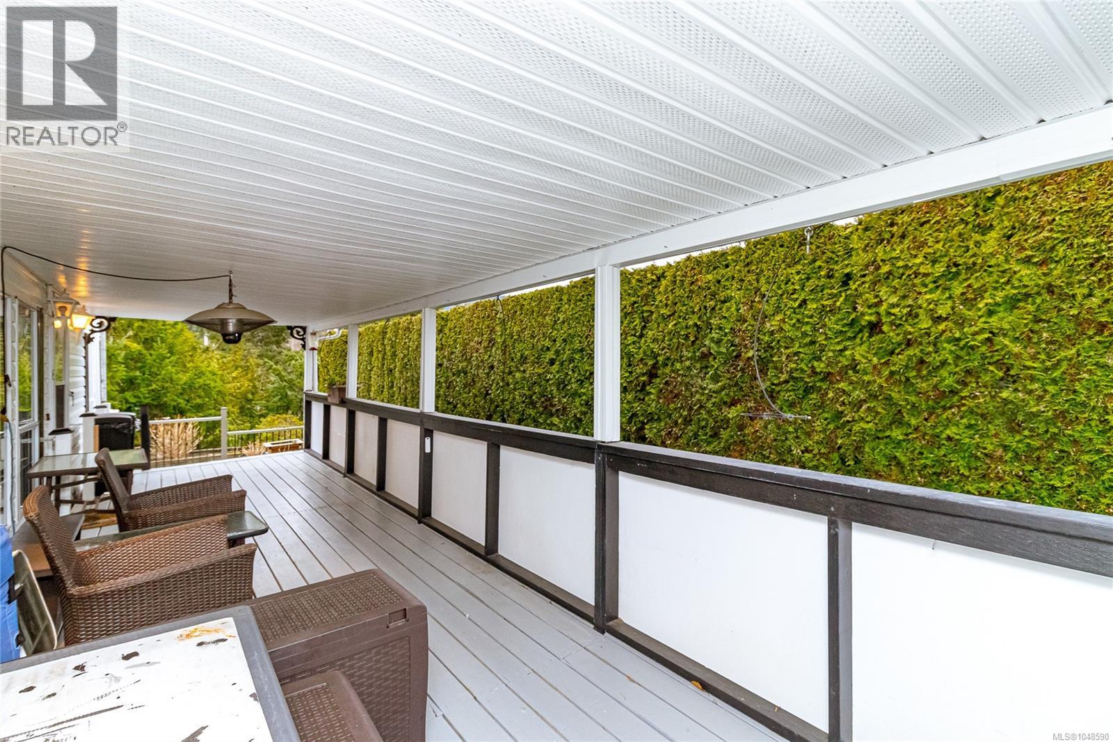 1071 Bourban Rd - Image 28