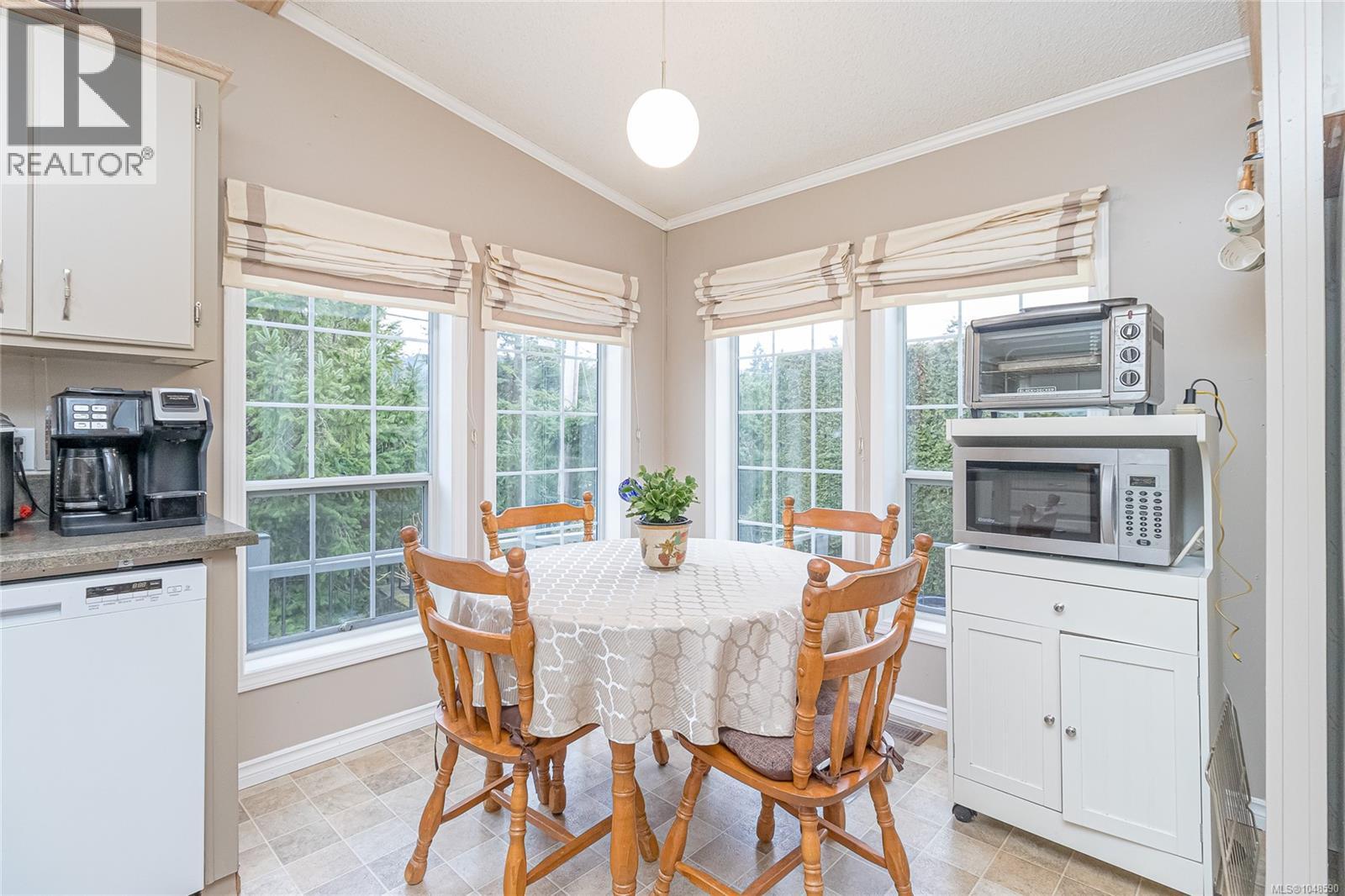 1071 Bourban Rd - Image 11