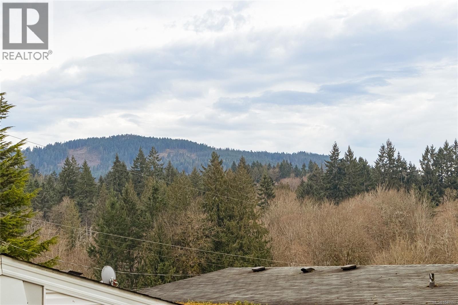 1071 Bourban Rd - Image 33