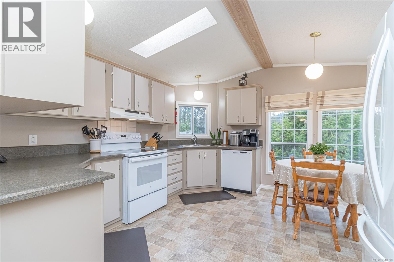 1071 Bourban Rd - 12