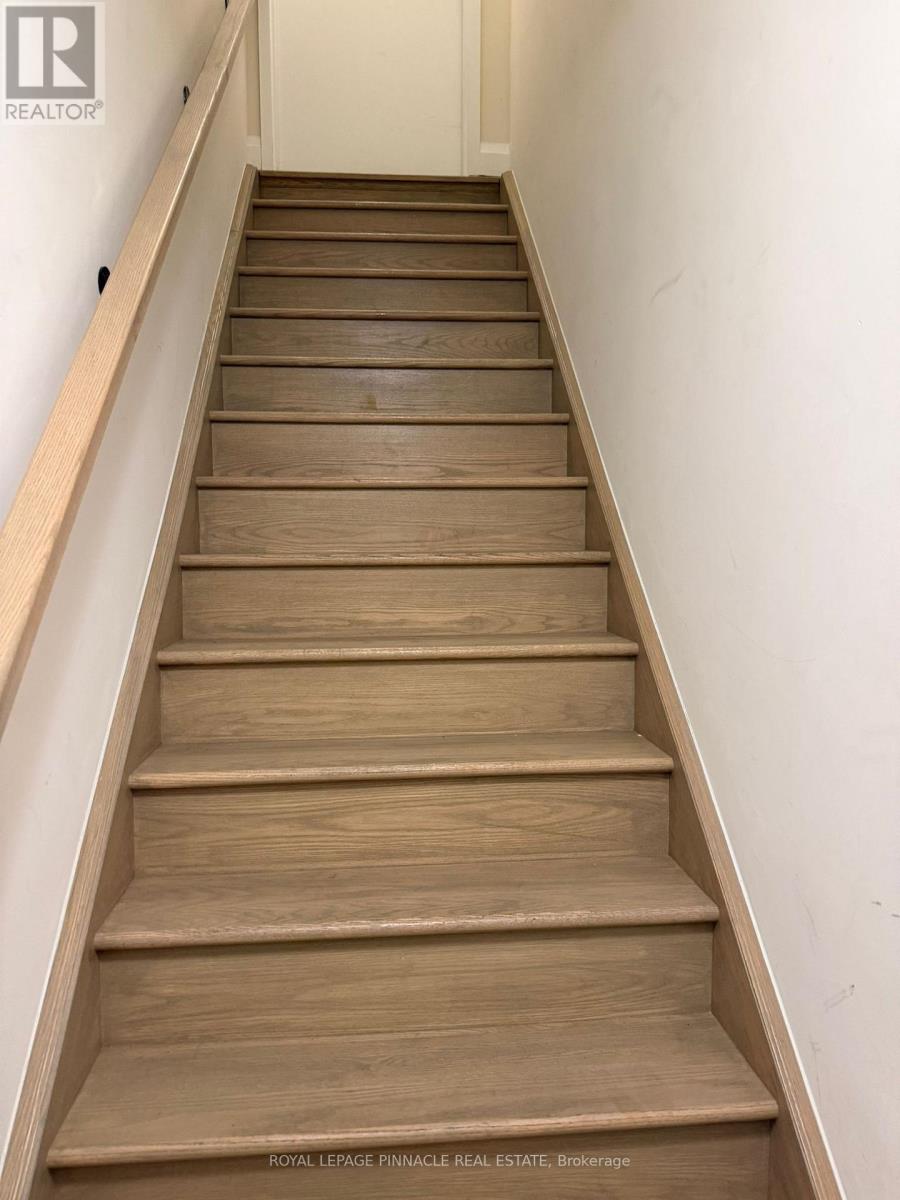 #123 1581 Rose Way, Milton (CB Cobban), Ontario, L9T7E7, Milton (CB Cobban), Ontario — photo 3 of 5