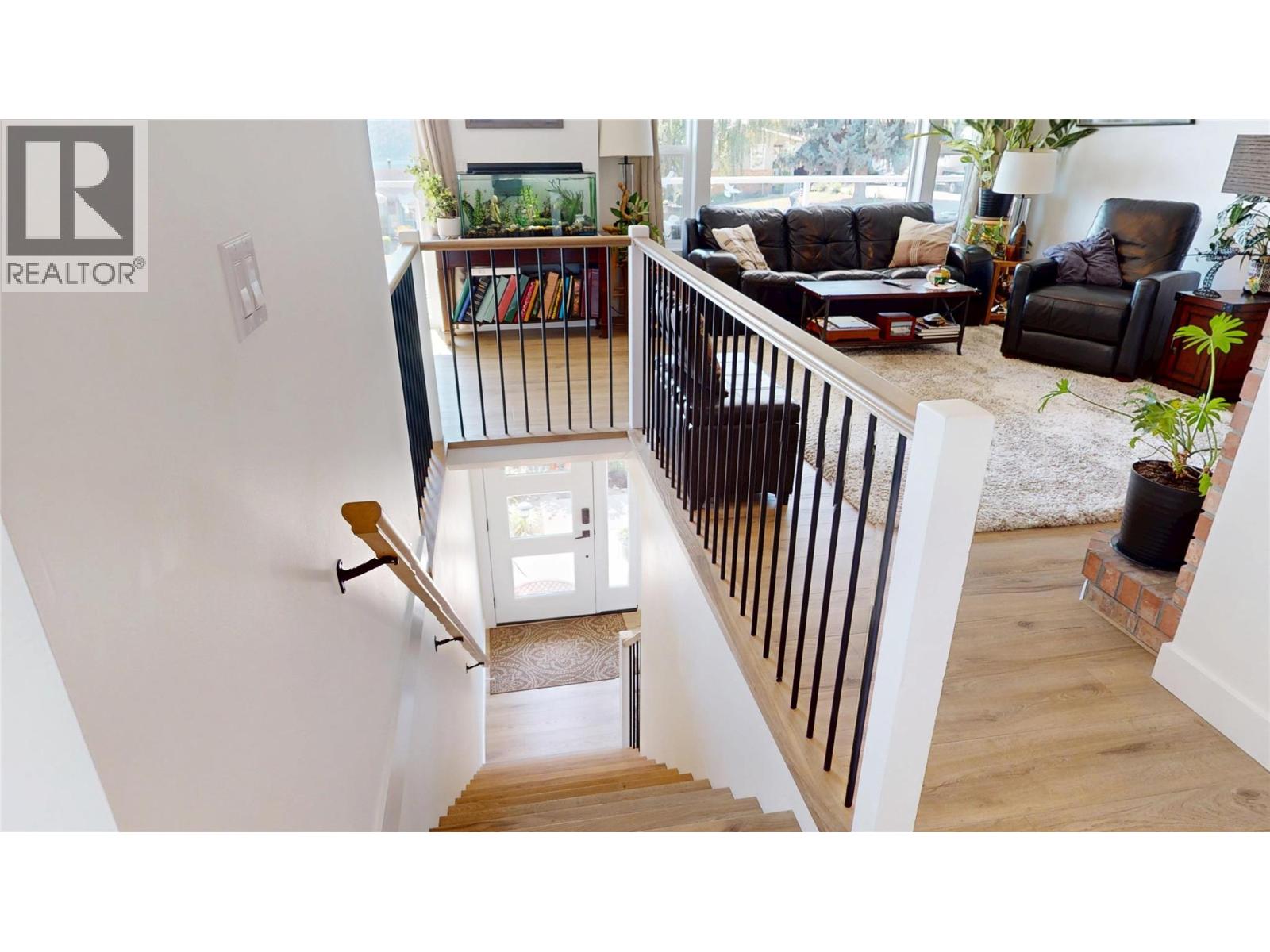 6160 Davies Crescent - 19