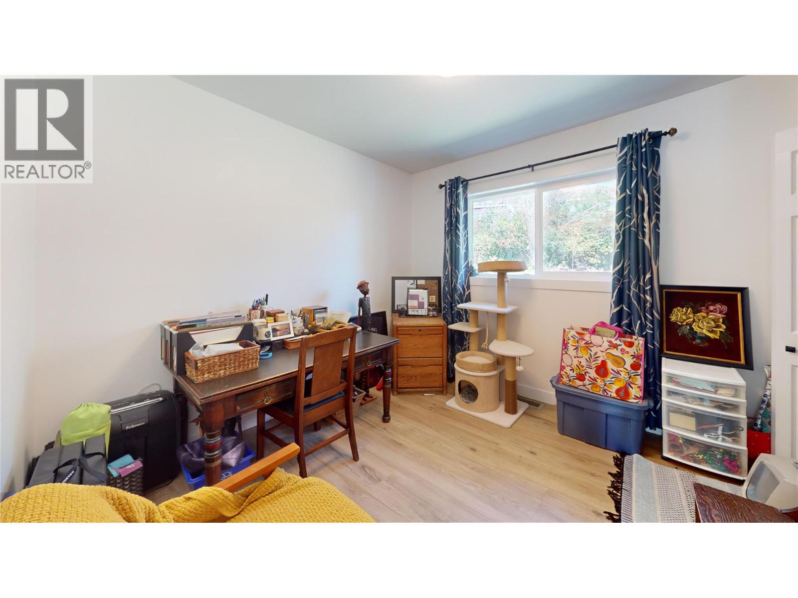 6160 Davies Crescent - 25
