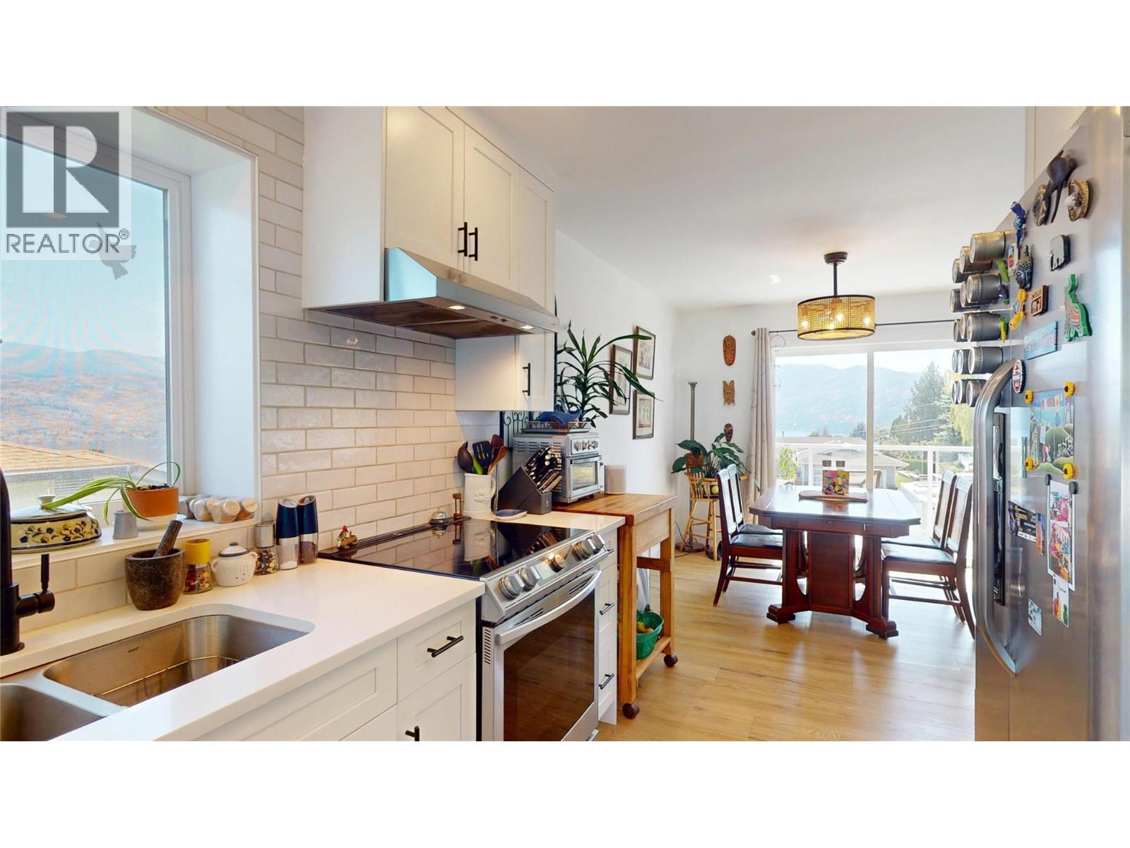 6160 Davies Crescent - 6