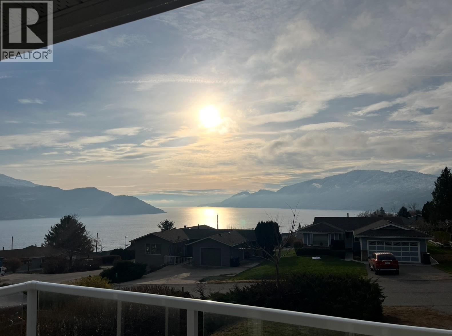 6160 Davies Crescent, Peachland