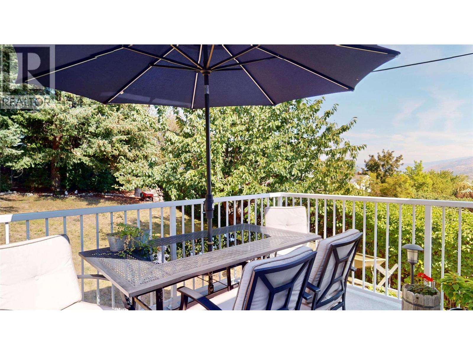 6160 Davies Crescent, Peachland