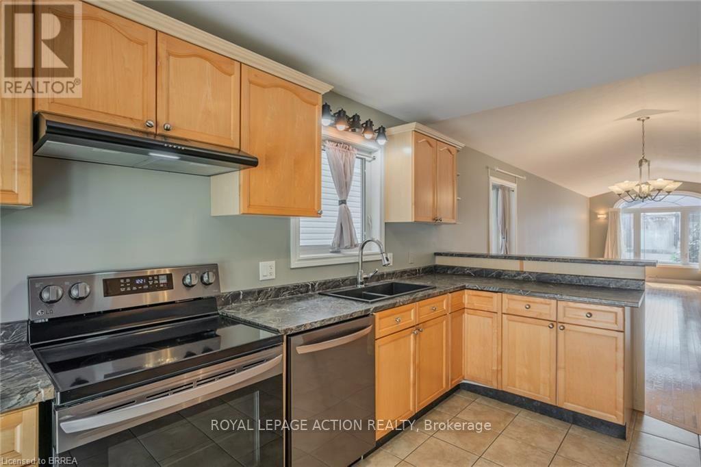 15 LANDON AVENUE - 14
