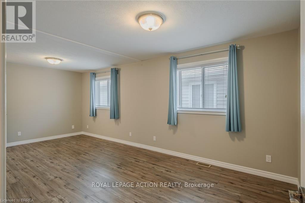 15 LANDON AVENUE - 20
