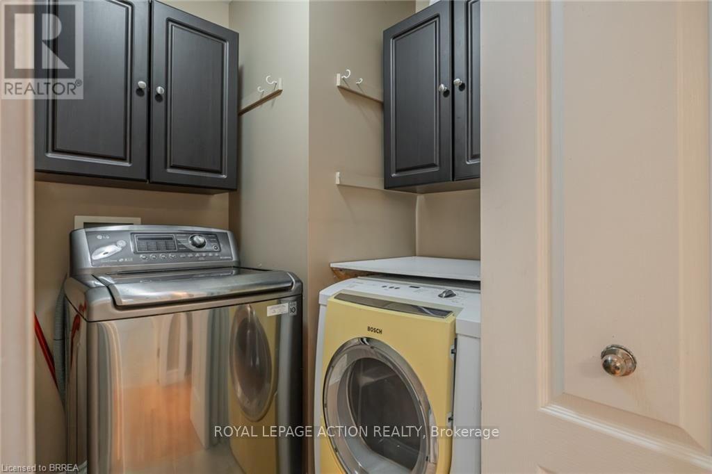 15 LANDON AVENUE - 25