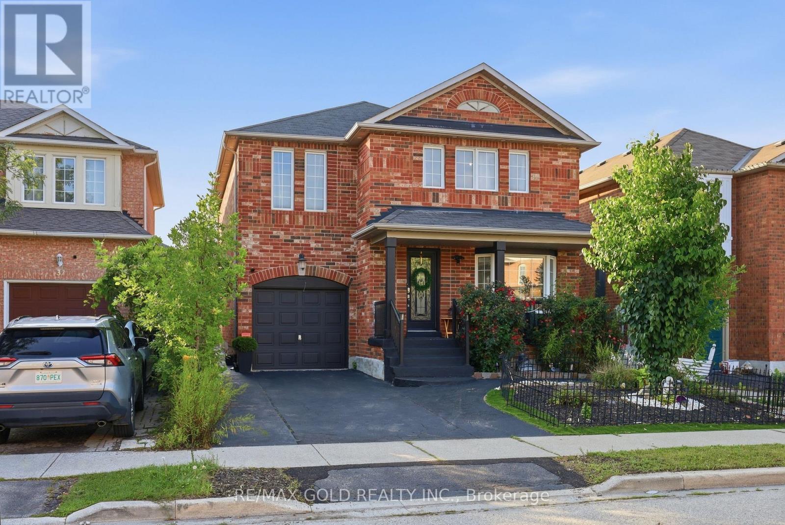 30 Schooner Drive, Brampton (Fletcher's Meadow), Ontario, L7A3H3, Brampton (Fletcher's Meadow), Ontario — photo 5 of 5