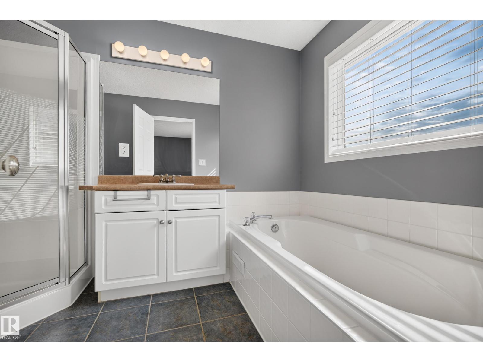 1341 BRECKENRIDGE DR NW - 30