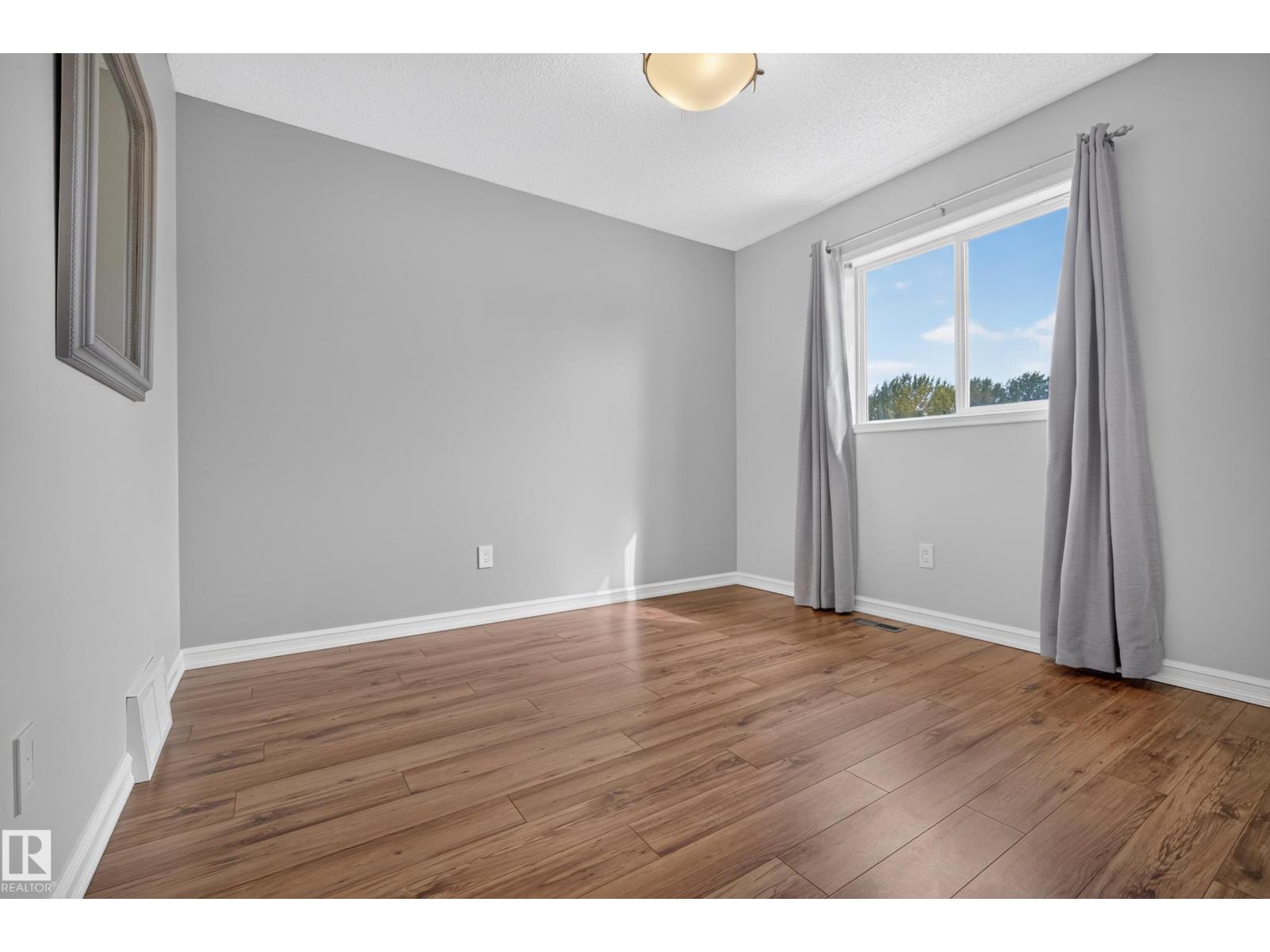 1341 BRECKENRIDGE DR NW - 35