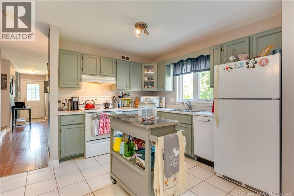 609 Salisbury Road - 10