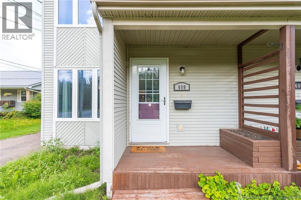 609 Salisbury Road, Moncton, New Brunswick, E1E1B9, Moncton, New Brunswick — photo 4 of 5
