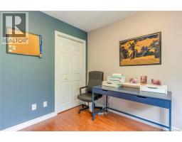 609 Salisbury Road, photo 18