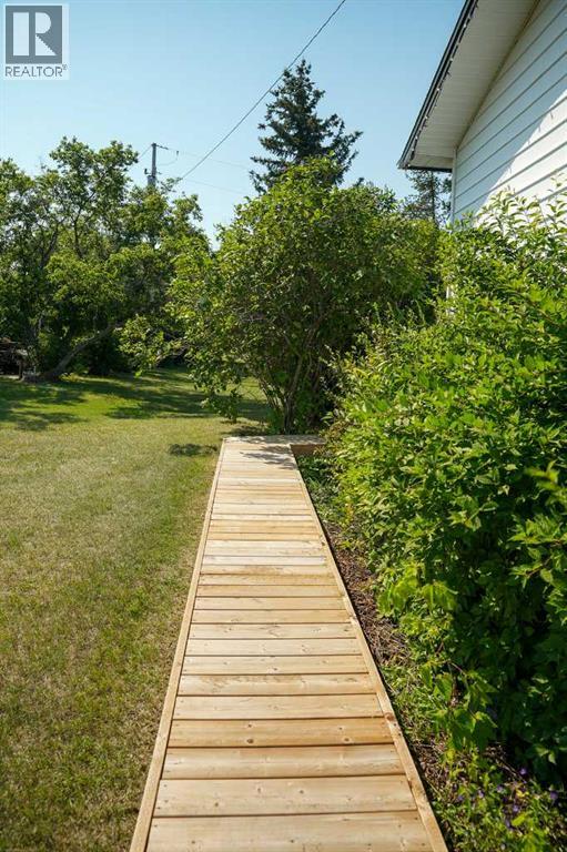 Listing photo – 43081 Rng Rd 95A, Hardisty