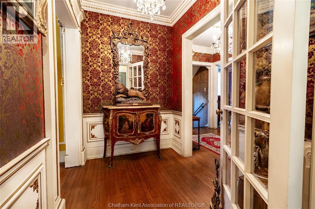 310 VICTORIA Avenue, Chatham, Ontario, N7L3A9, Chatham, Ontario — photo 4 of 5