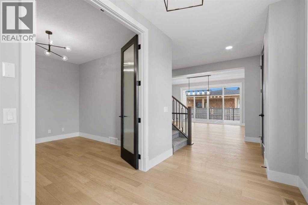 116 Greenwich Heath NW - Image 3