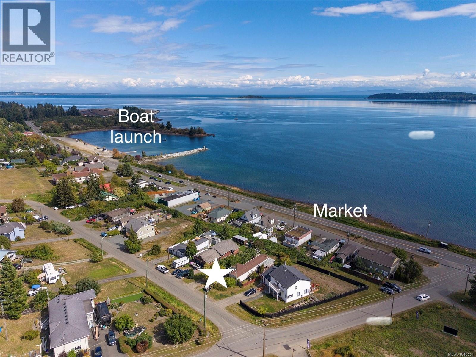 5580 Horne Street, Union Bay, British Columbia, V0R3B0, Union Bay, British Columbia — photo 1 of 5