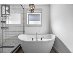 1, 4711 17 Avenue Nw, Calgary, AB T3B0P4 Photo 28