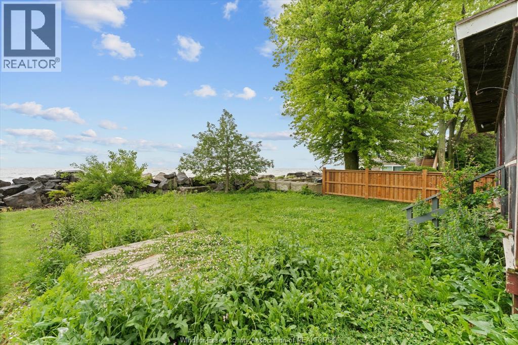 390 EAST BEACH, Leamington, Ontario, N9H3V7, Leamington, Ontario — photo 5 of 5