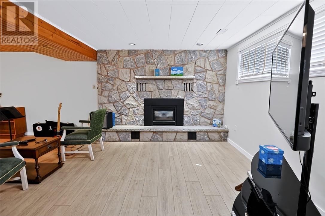 218 Anderson Drive - 27